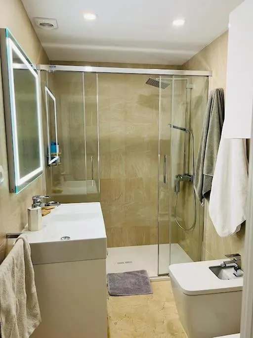 Penthouse, Solarium Sunshine & Pool Apartment Torremolinos 0*,  Spain