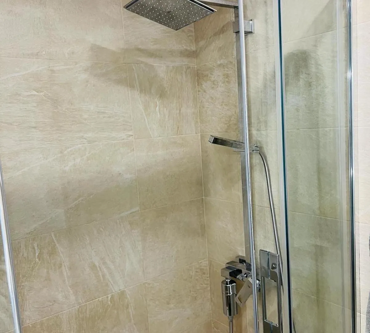 דירות טורמולינוס Penthouse, Solarium Sunshine & Pool